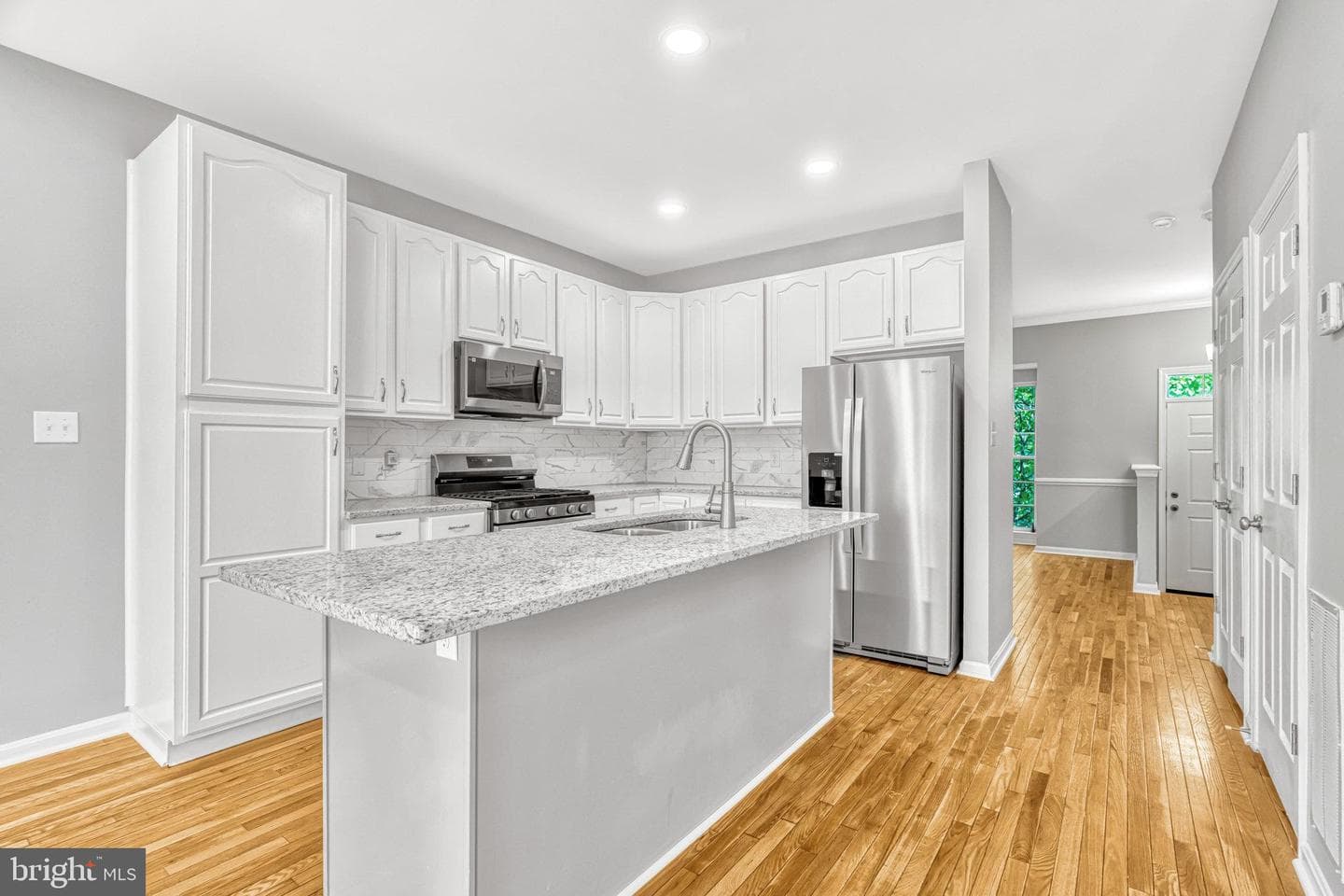 45560 Grand Central Square photo 16