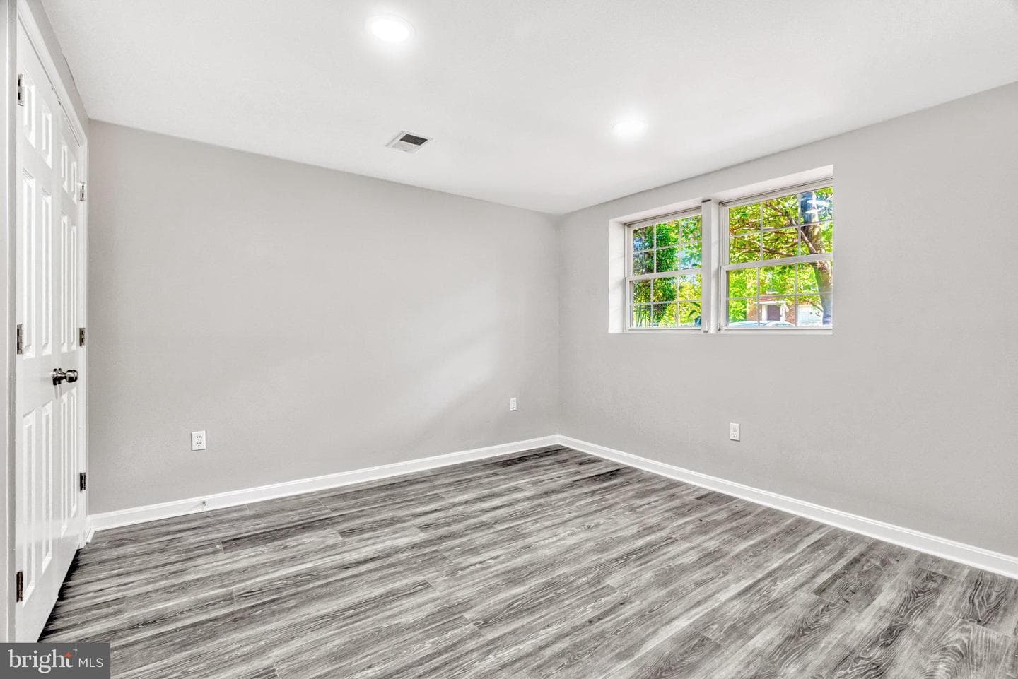 45560 Grand Central Square photo 28