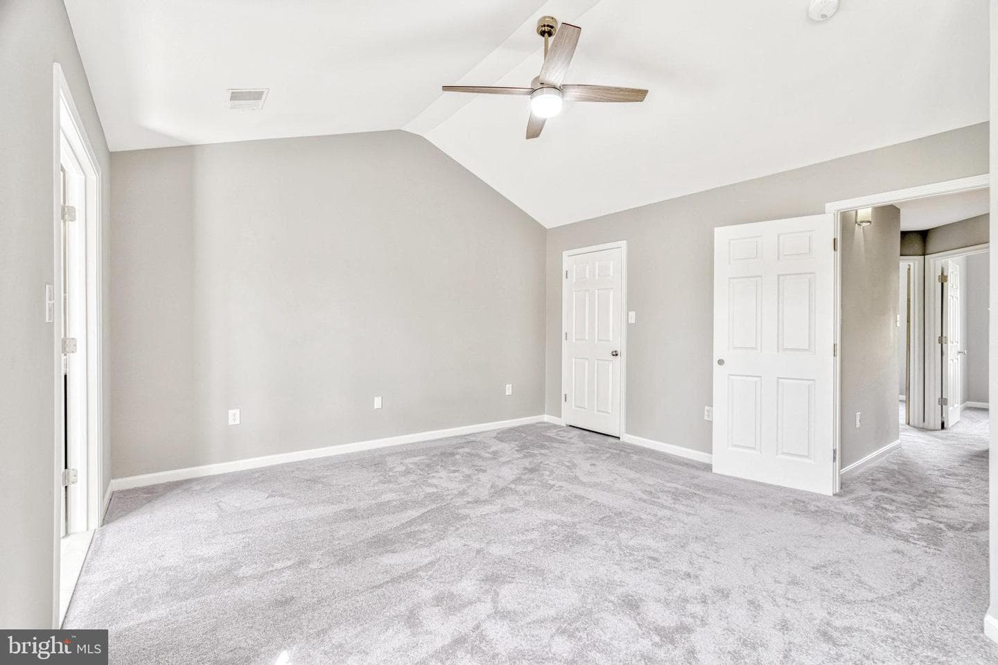 45560 Grand Central Square photo 37