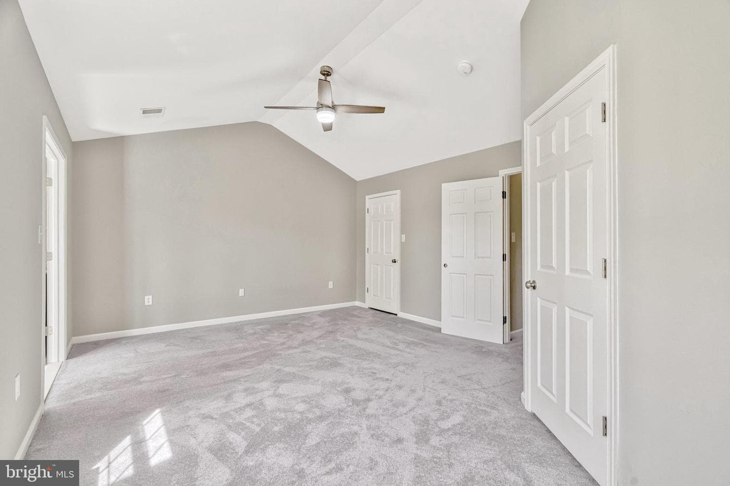 45560 Grand Central Square photo 39