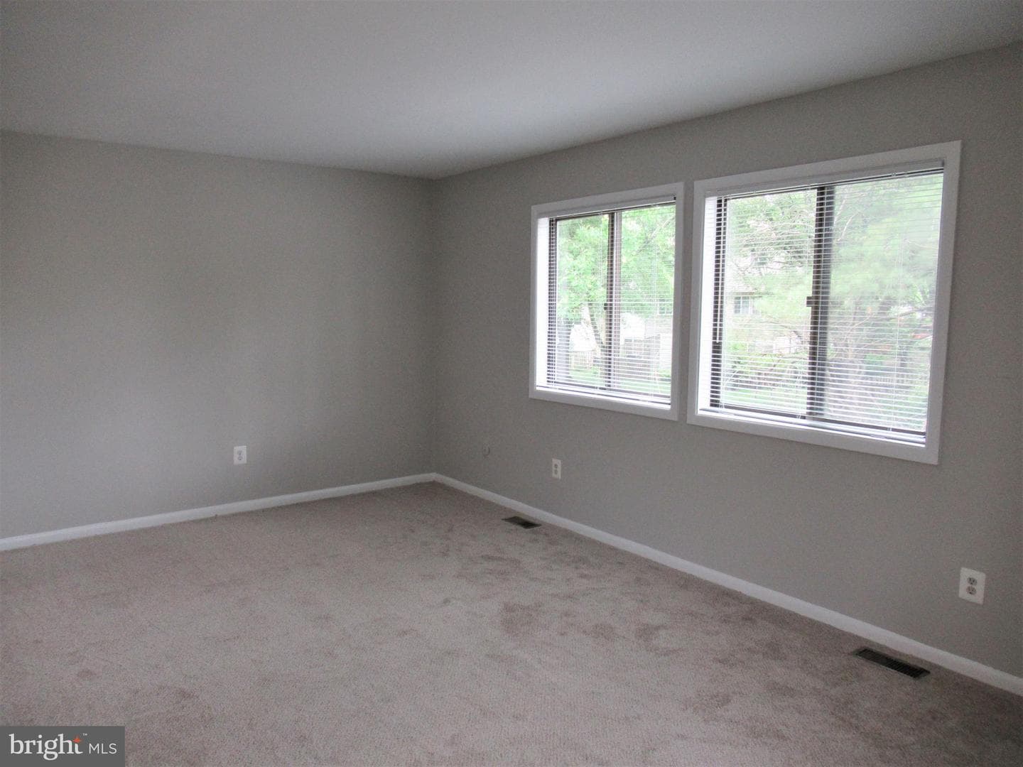 716 Giles Place photo 10