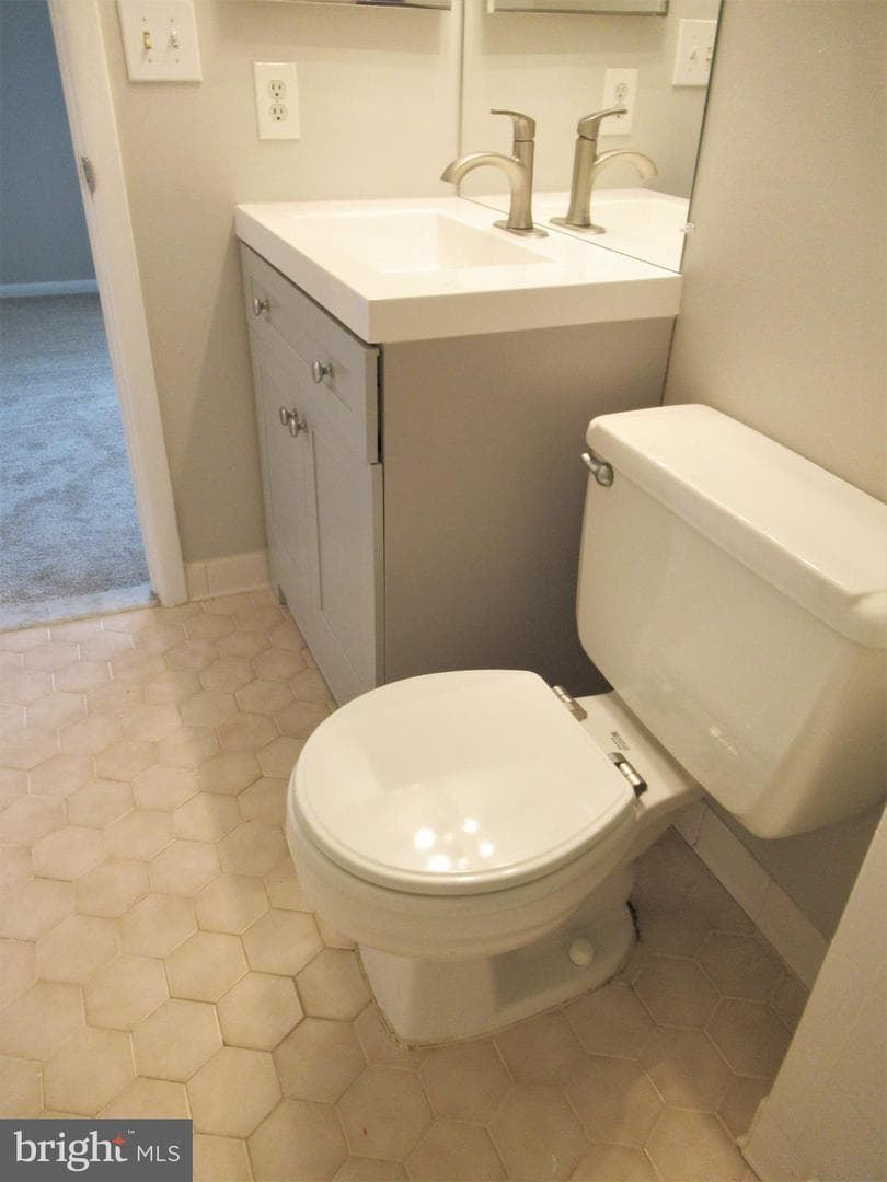 716 Giles Place photo 20