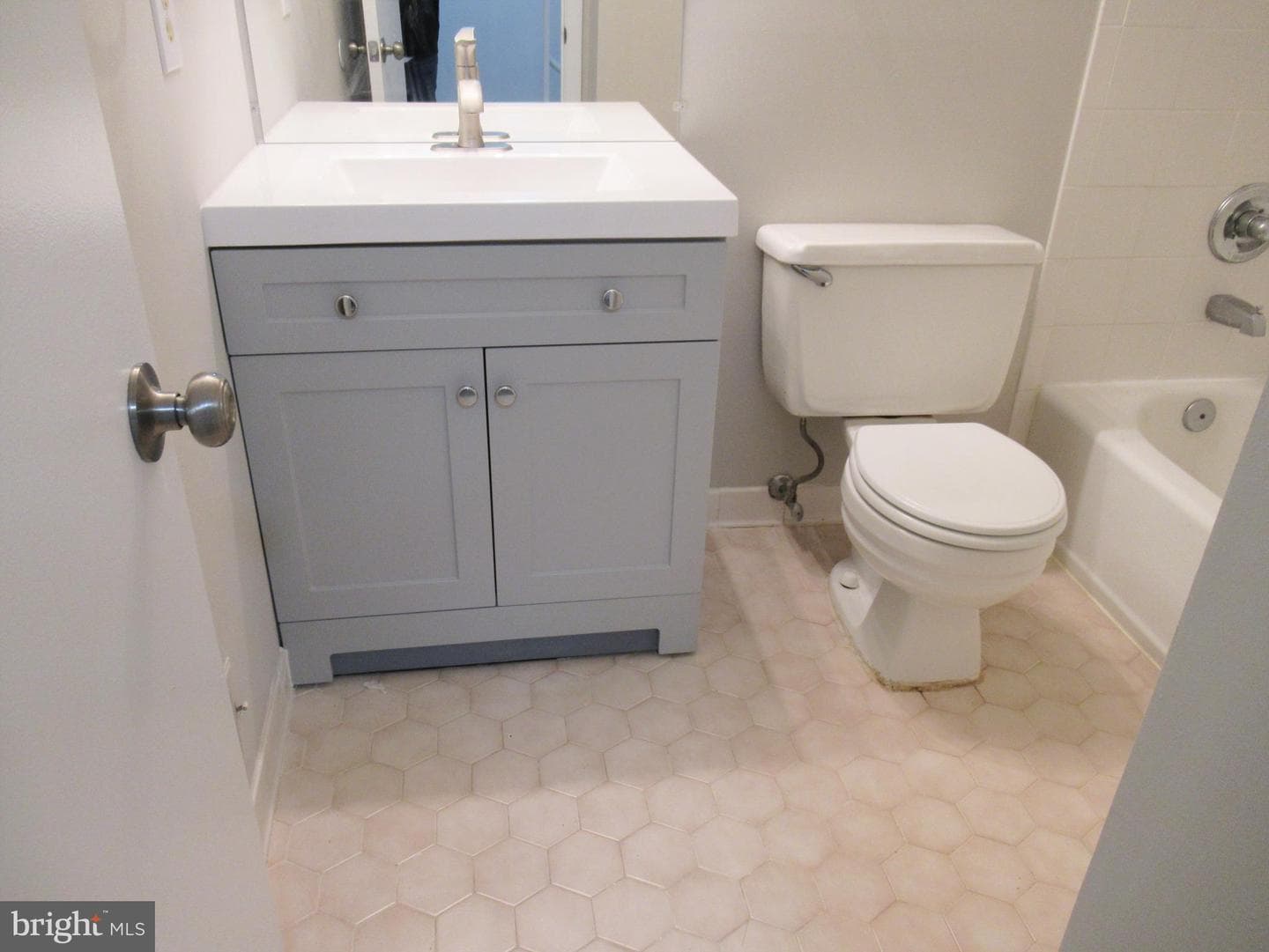 716 Giles Place photo 21