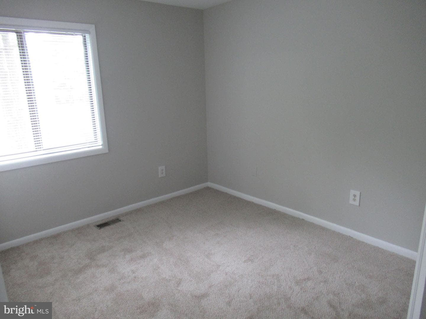 716 Giles Place photo 24