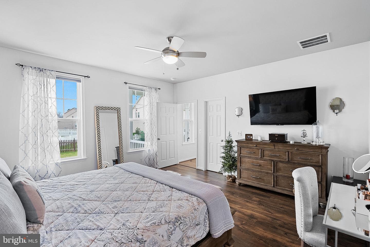 852 Pencoast Drive photo 23