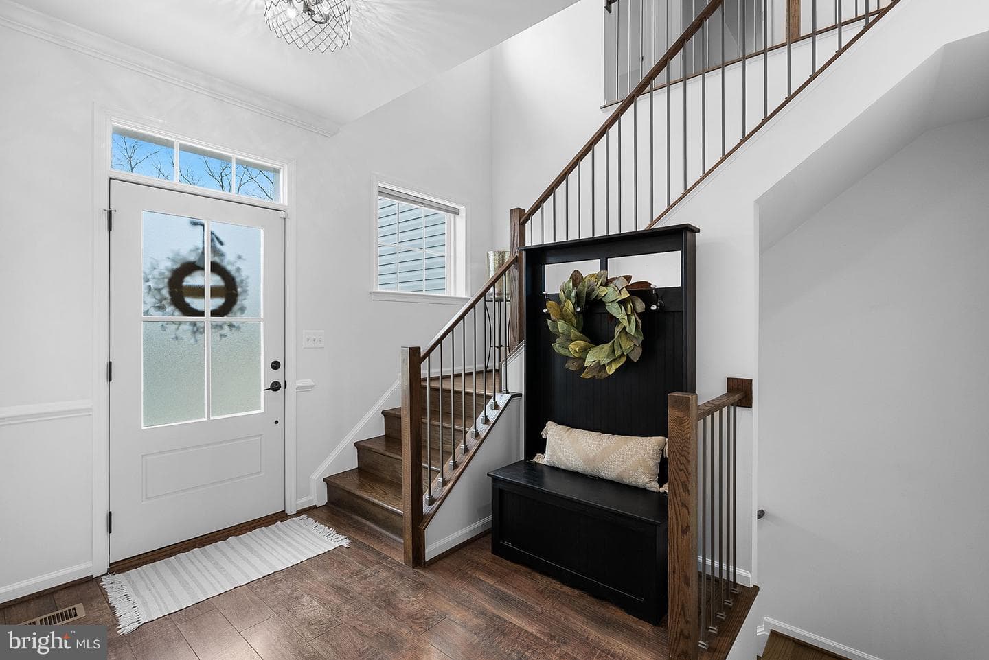 852 Pencoast Drive photo 3