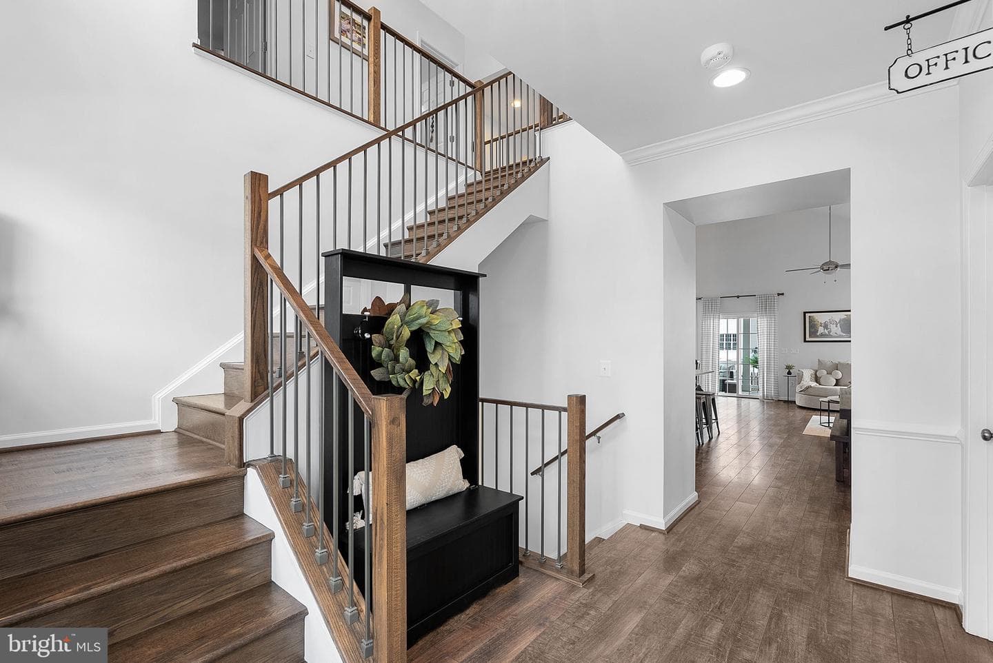 852 Pencoast Drive photo 4