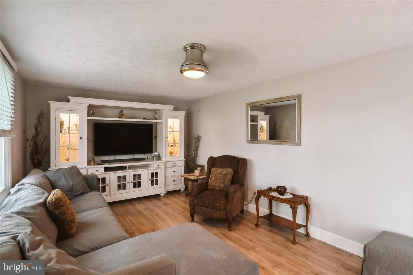 106 Almey Court photo 23