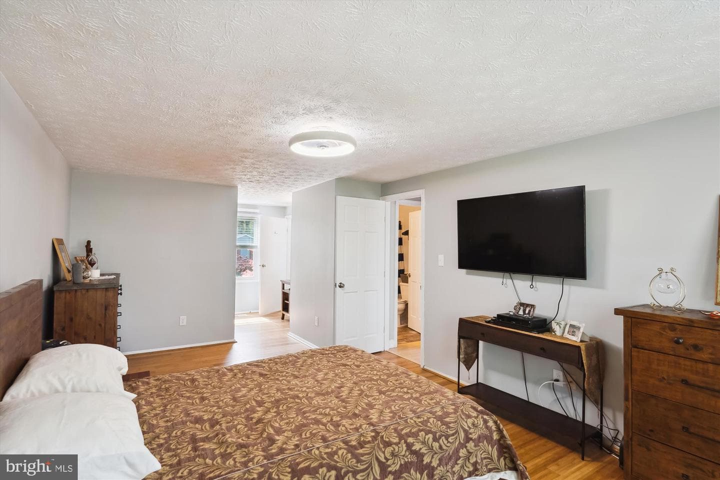 106 Almey Court photo 27