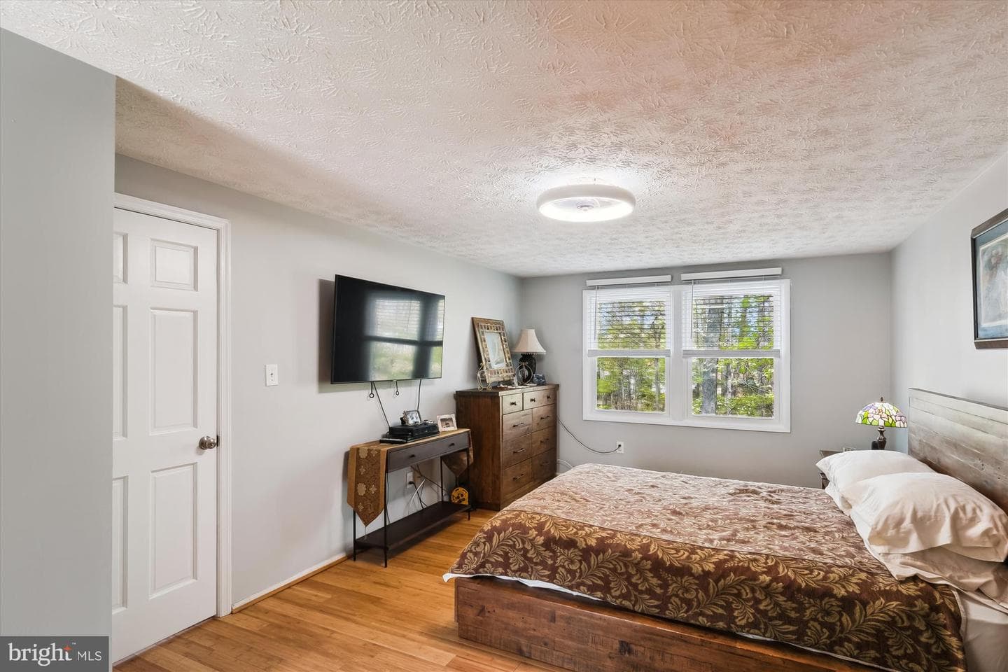 106 Almey Court photo 29