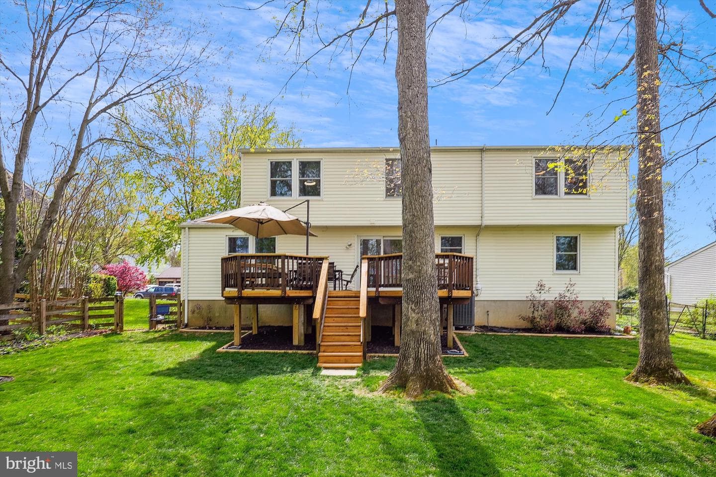 106 Almey Court photo 3