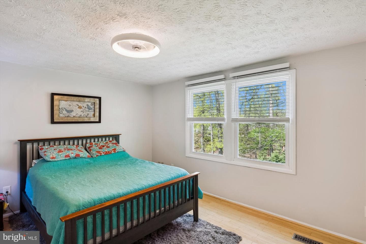 106 Almey Court photo 36