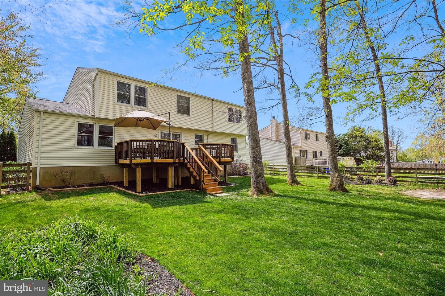 106 Almey Court photo 46
