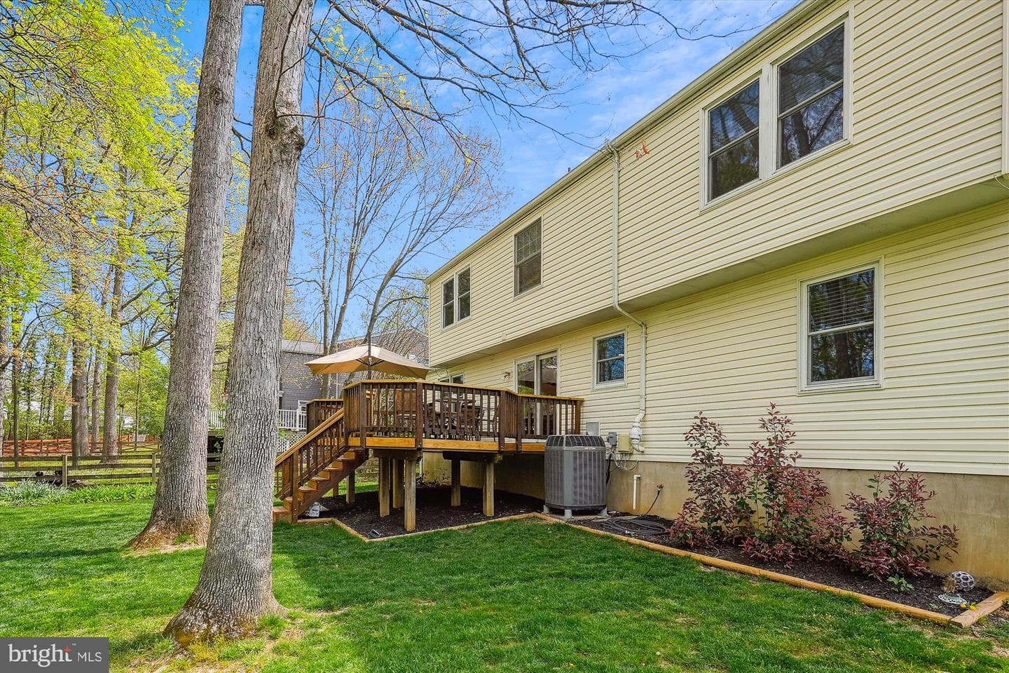 106 Almey Court photo 47