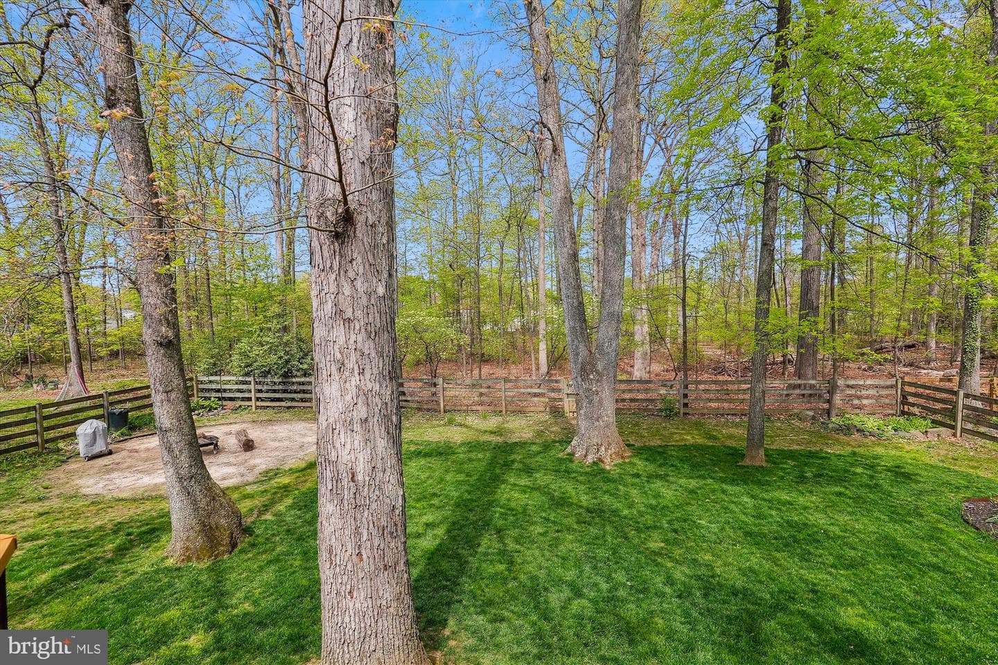 106 Almey Court photo 48