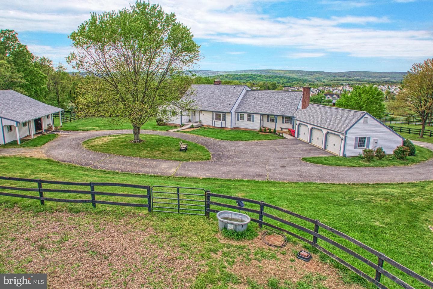 36181 Foxlore Farm Lane photo 3