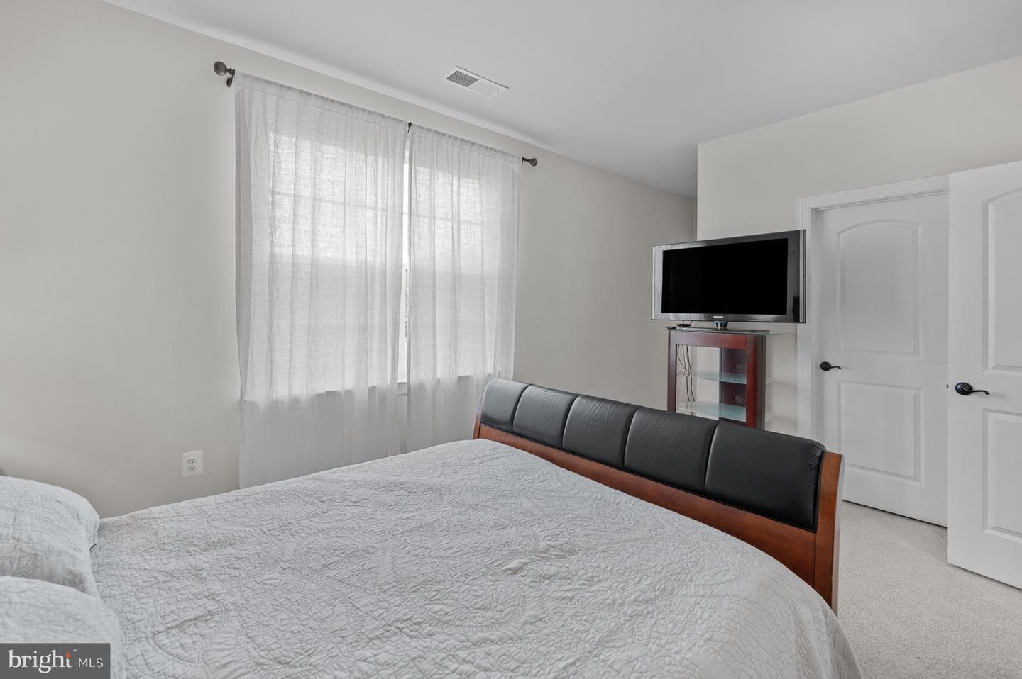 39548 Whispering Brook Place photo 55
