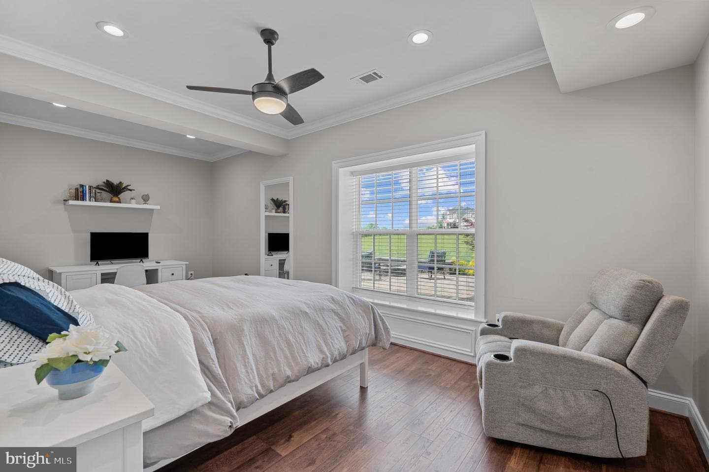 39548 Whispering Brook Place photo 58