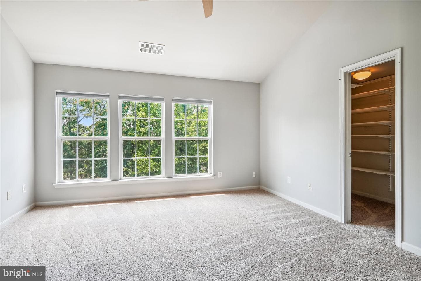 44219 Suscon Square photo 15