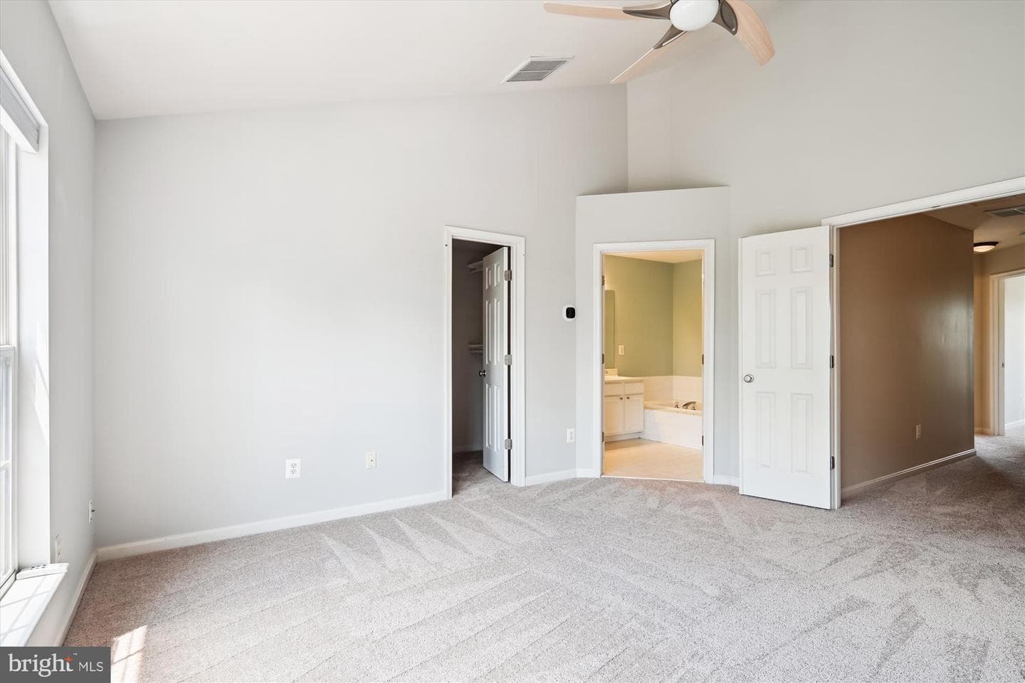 44219 Suscon Square photo 16