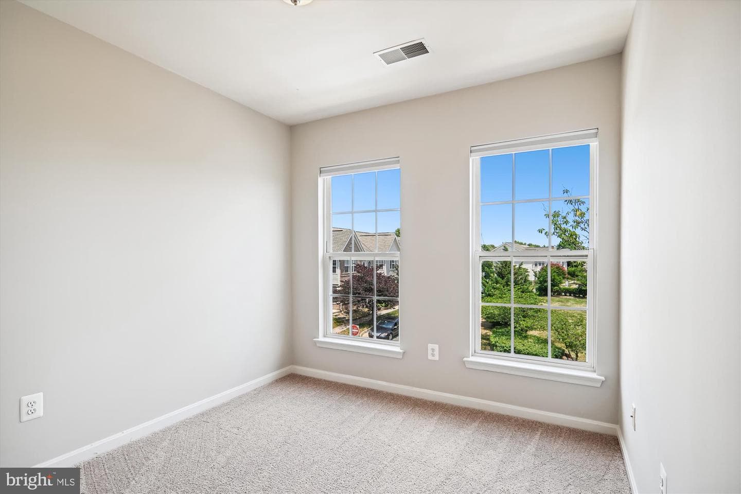 44219 Suscon Square photo 20