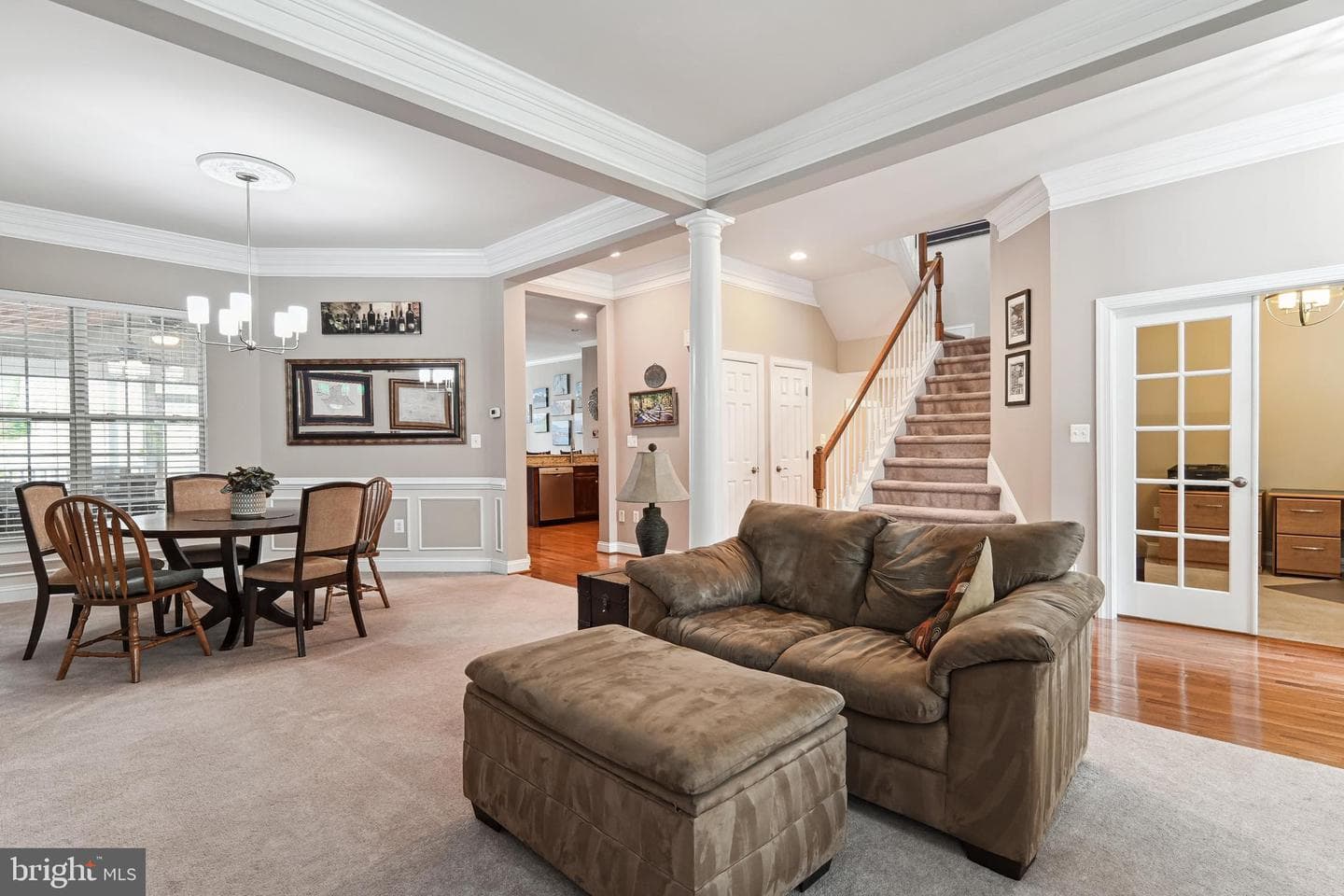 525 Gentlewood Square photo 10