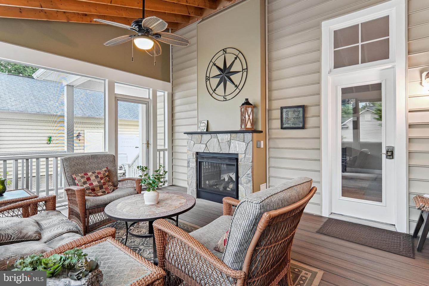 525 Gentlewood Square photo 25