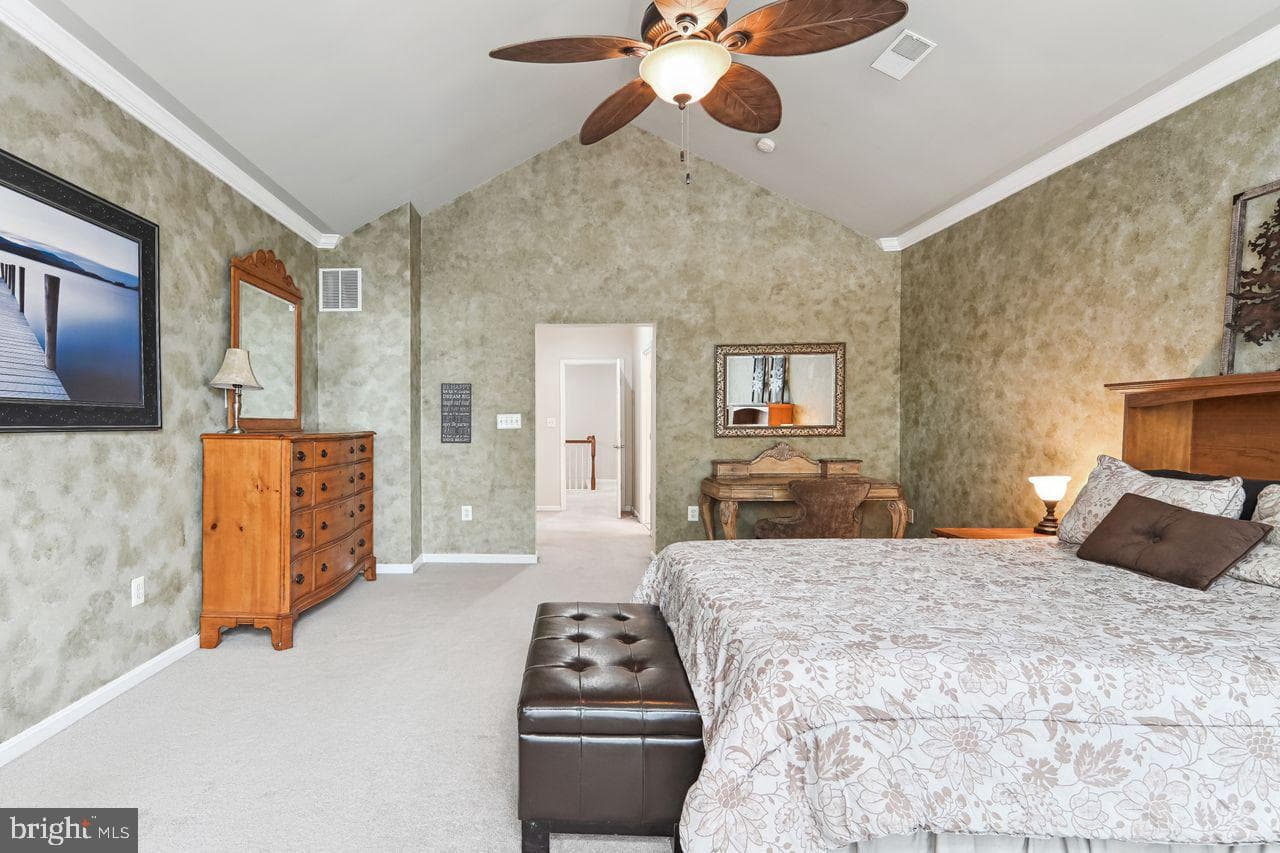 525 Gentlewood Square photo 34