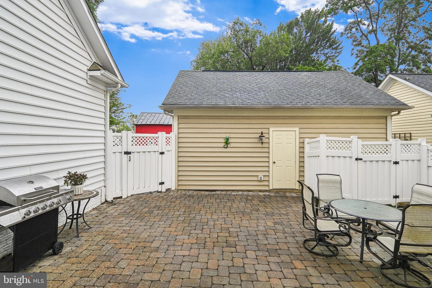 525 Gentlewood Square photo 43