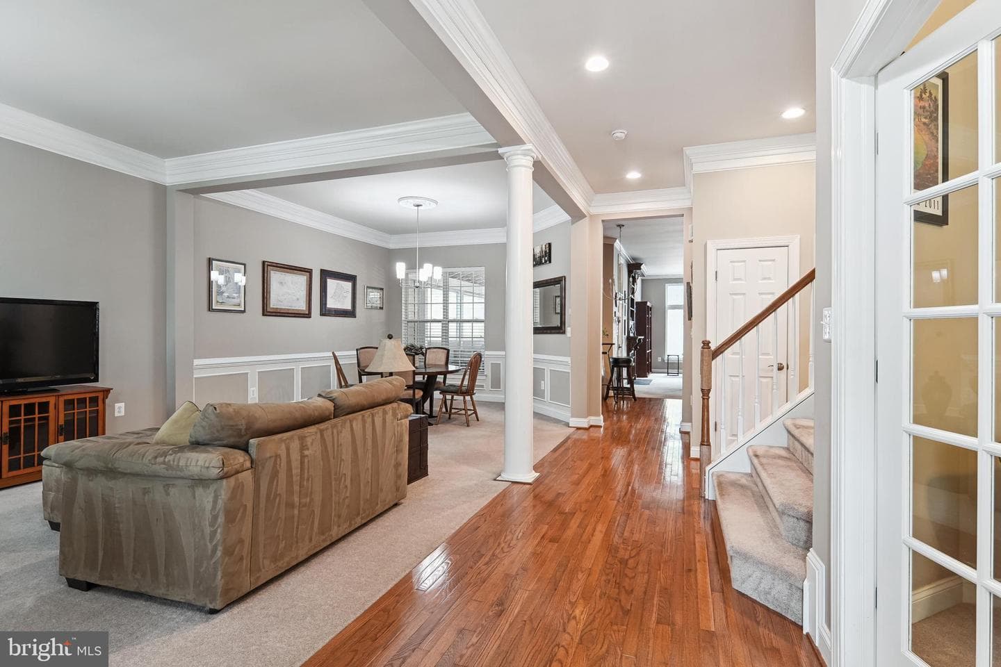525 Gentlewood Square photo 7