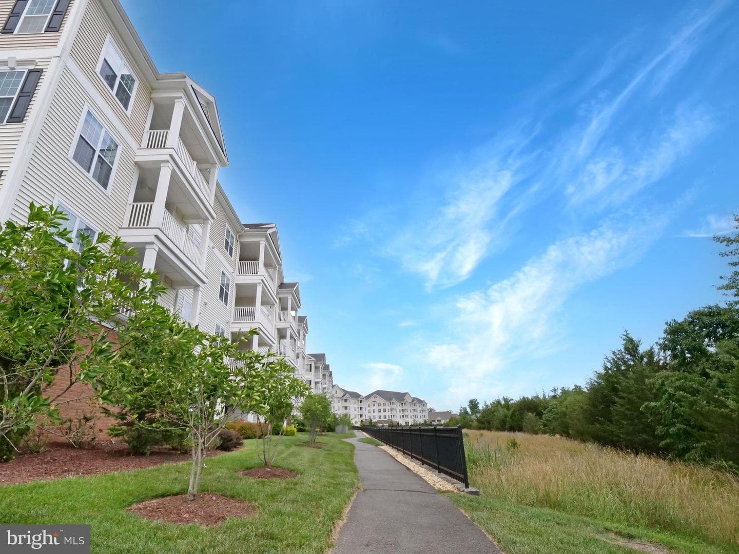 21022 Rocky Knoll Square #305 photo 28