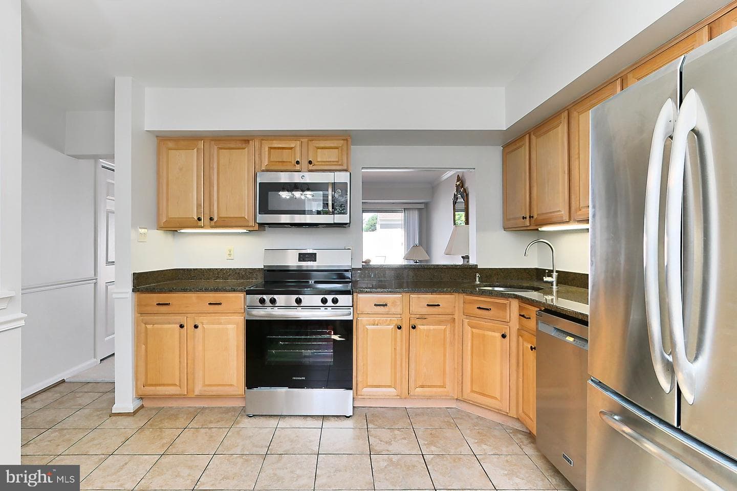 106 Saint Charles Square photo 10
