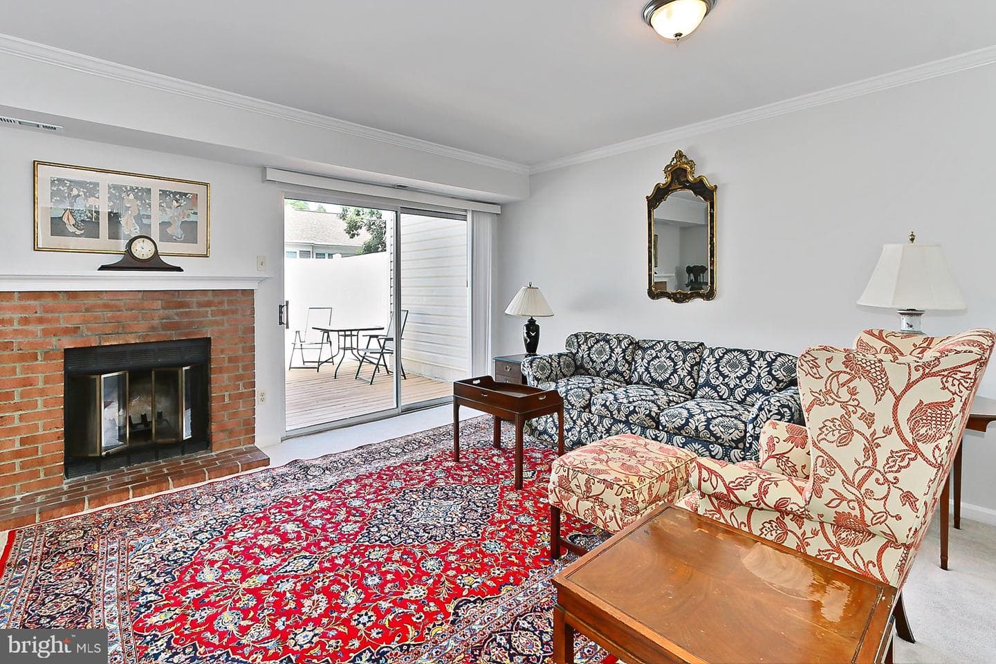 106 Saint Charles Square photo 13