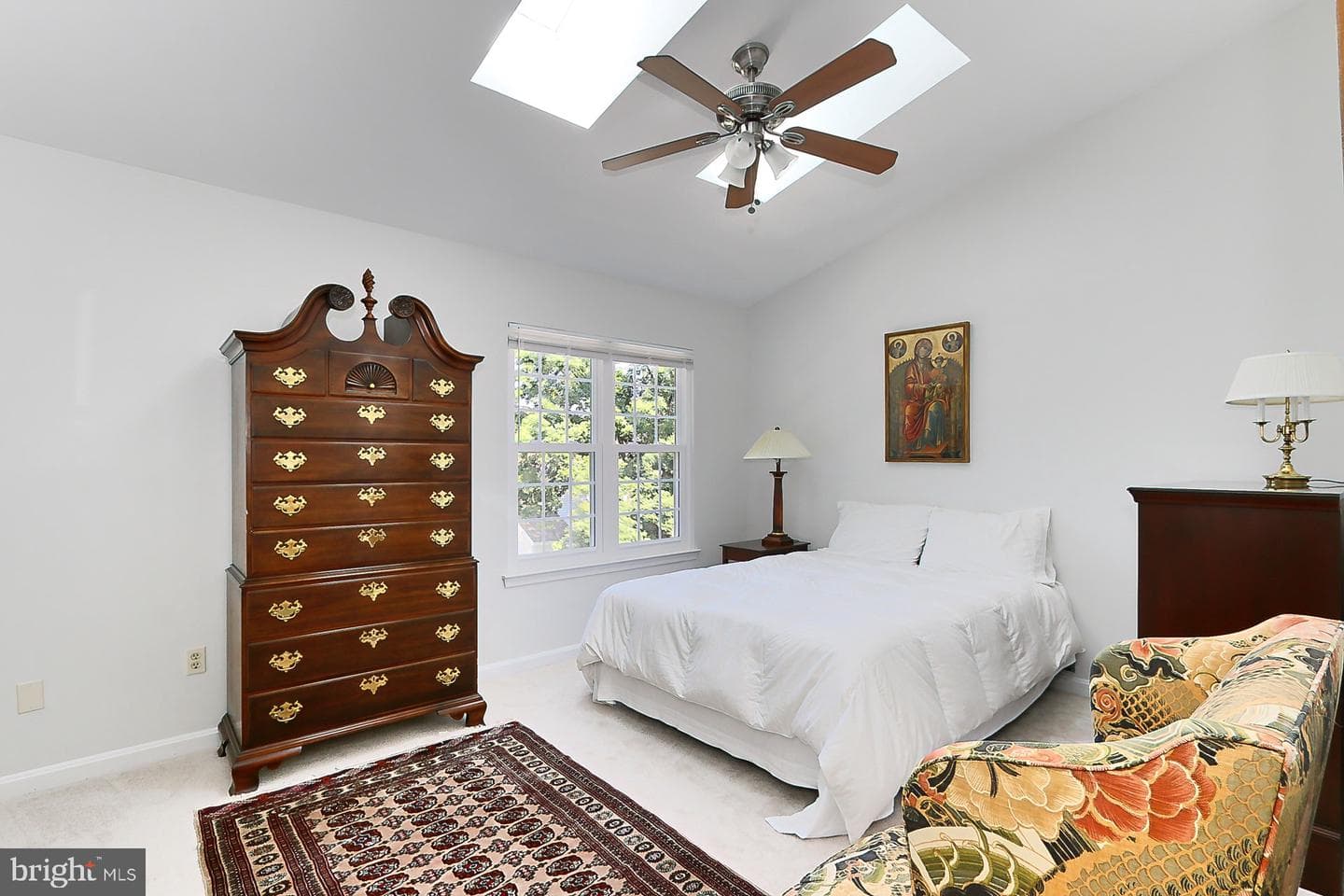 106 Saint Charles Square photo 19