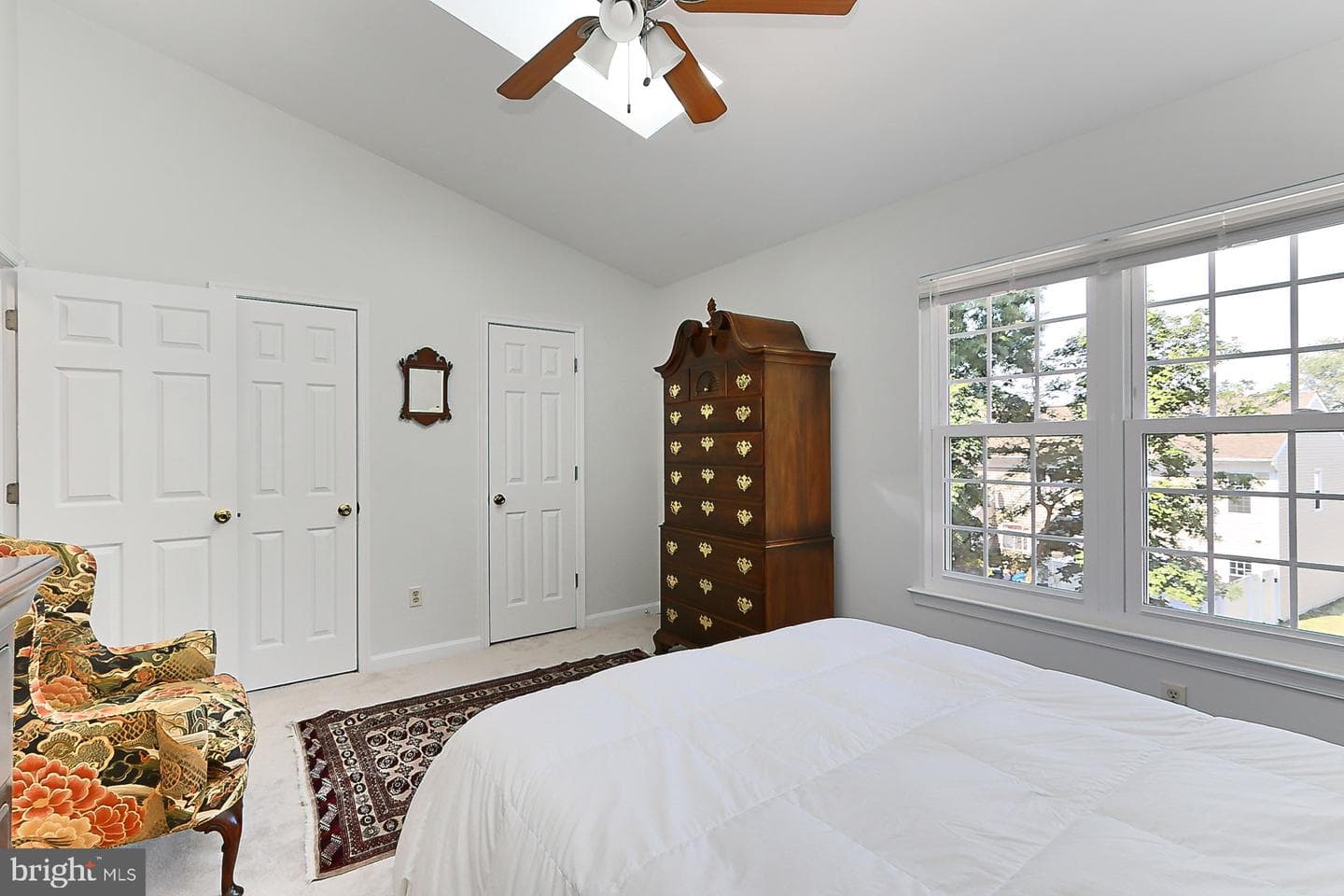 106 Saint Charles Square photo 21