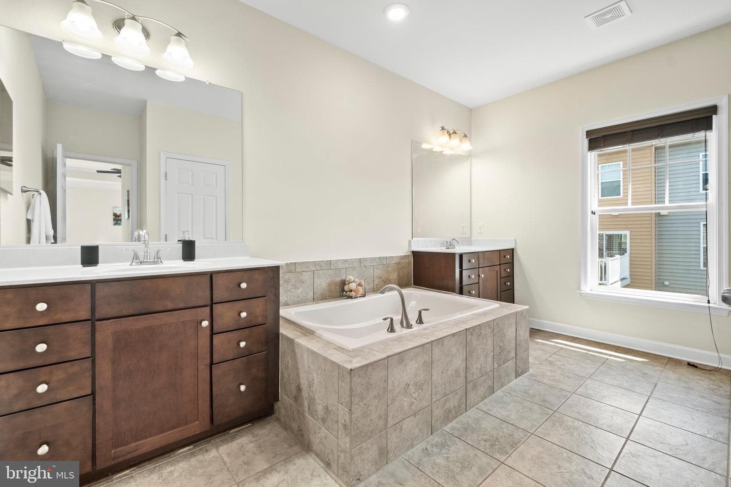 22276 Foggy Ridge Terrace photo 32