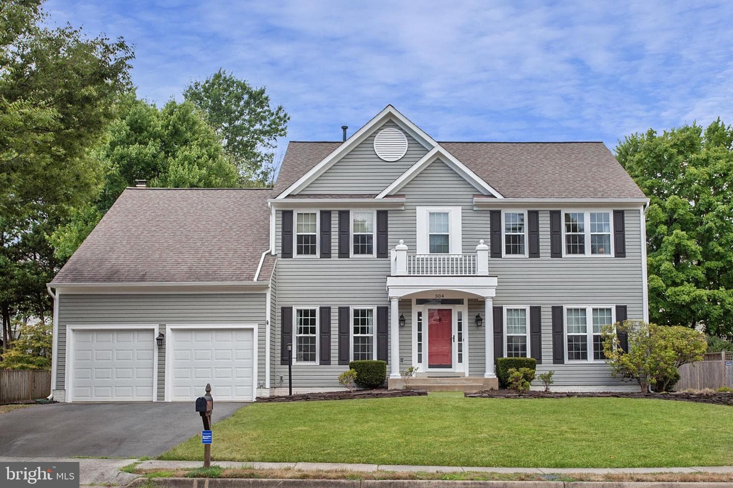 304 Lawford Drive SW photo 2