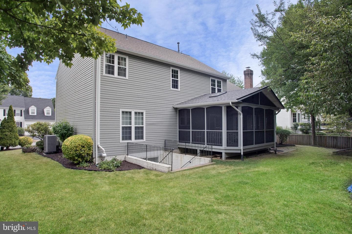 304 Lawford Drive SW photo 38
