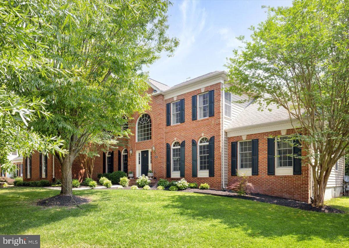 23284 Meadowvale Glen Court photo 1