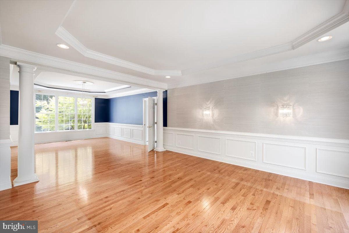 23284 Meadowvale Glen Court photo 12