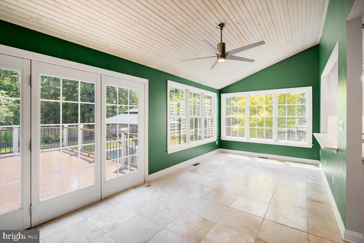 23284 Meadowvale Glen Court photo 22