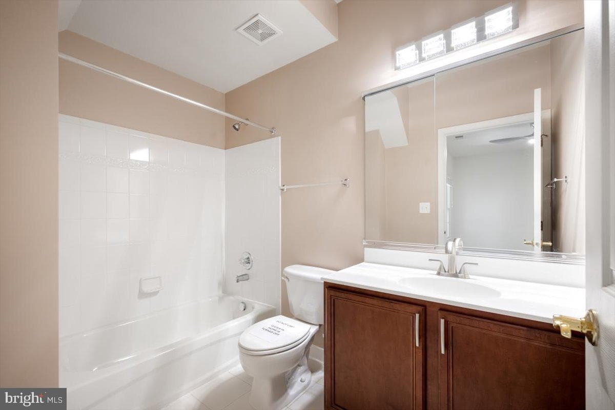 23284 Meadowvale Glen Court photo 40