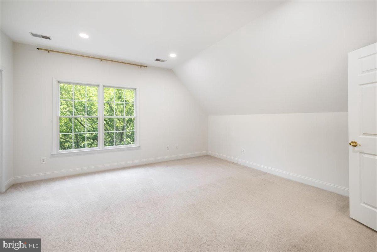 23284 Meadowvale Glen Court photo 41