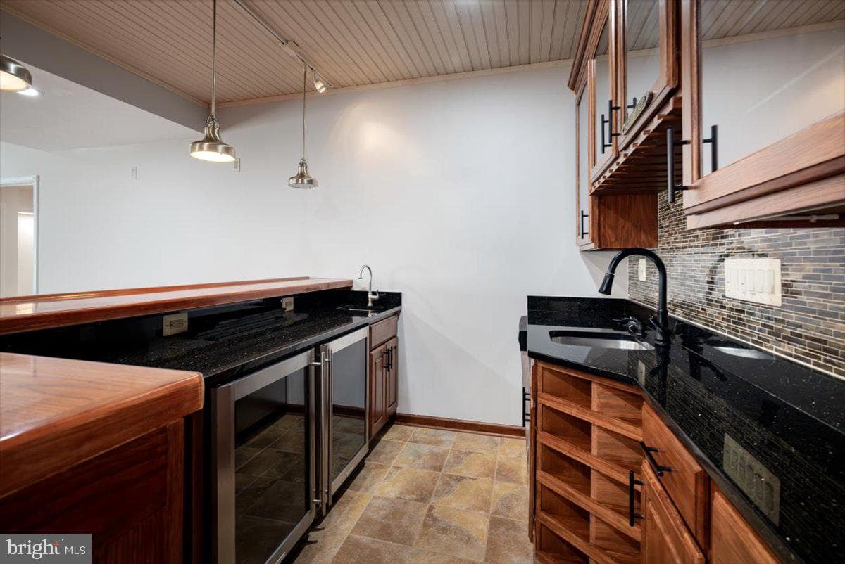 23284 Meadowvale Glen Court photo 55
