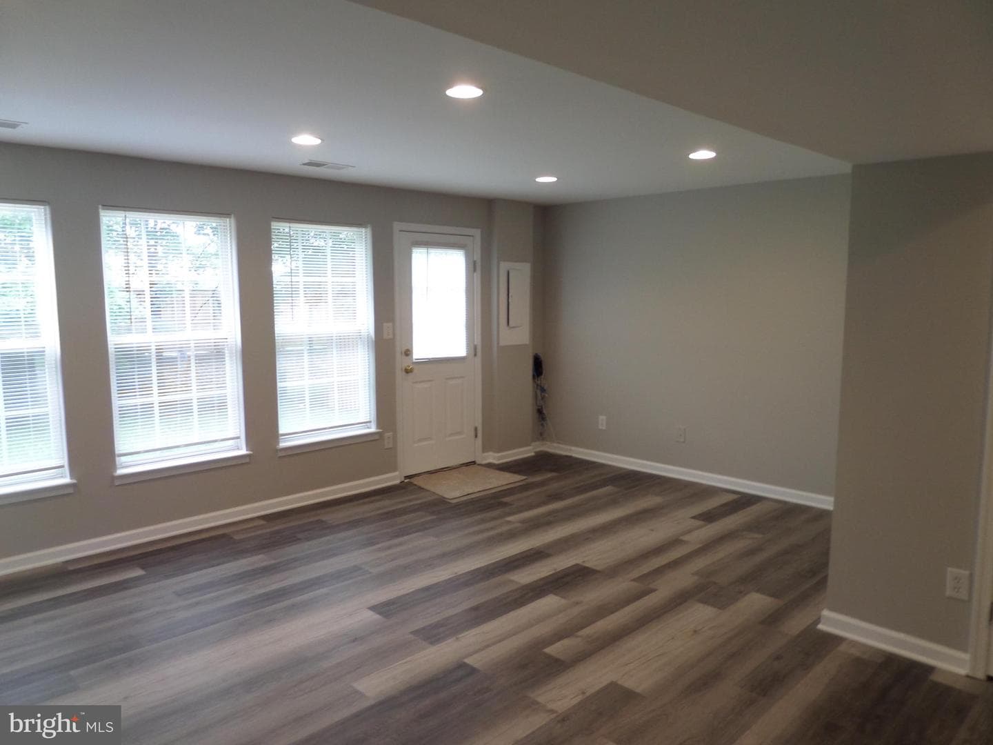 41885 Precious Square photo 12