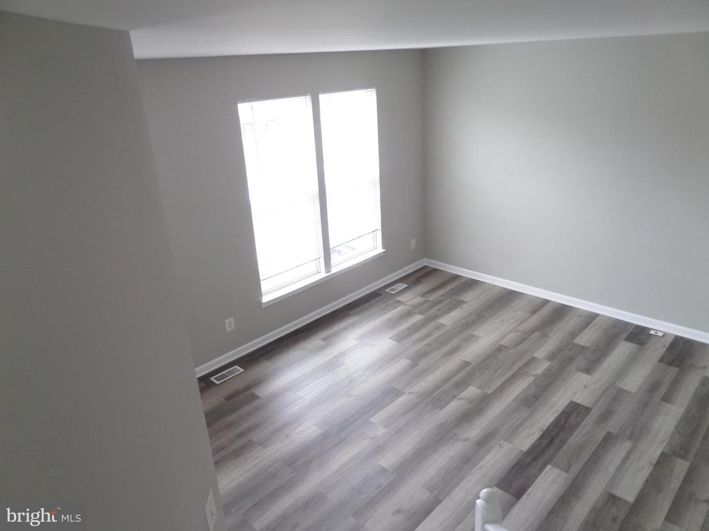 41885 Precious Square photo 21