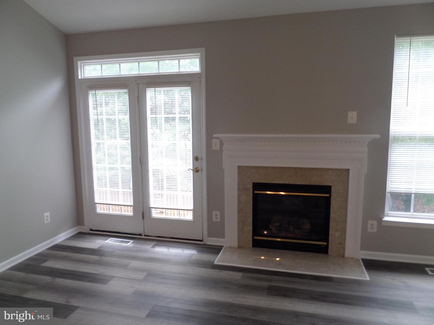 41885 Precious Square photo 29