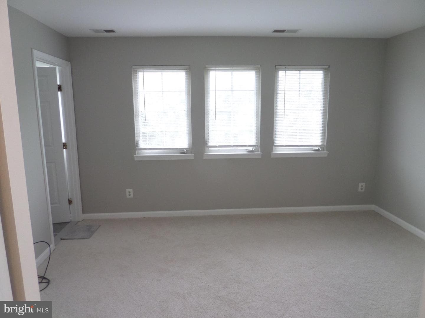 41885 Precious Square photo 36