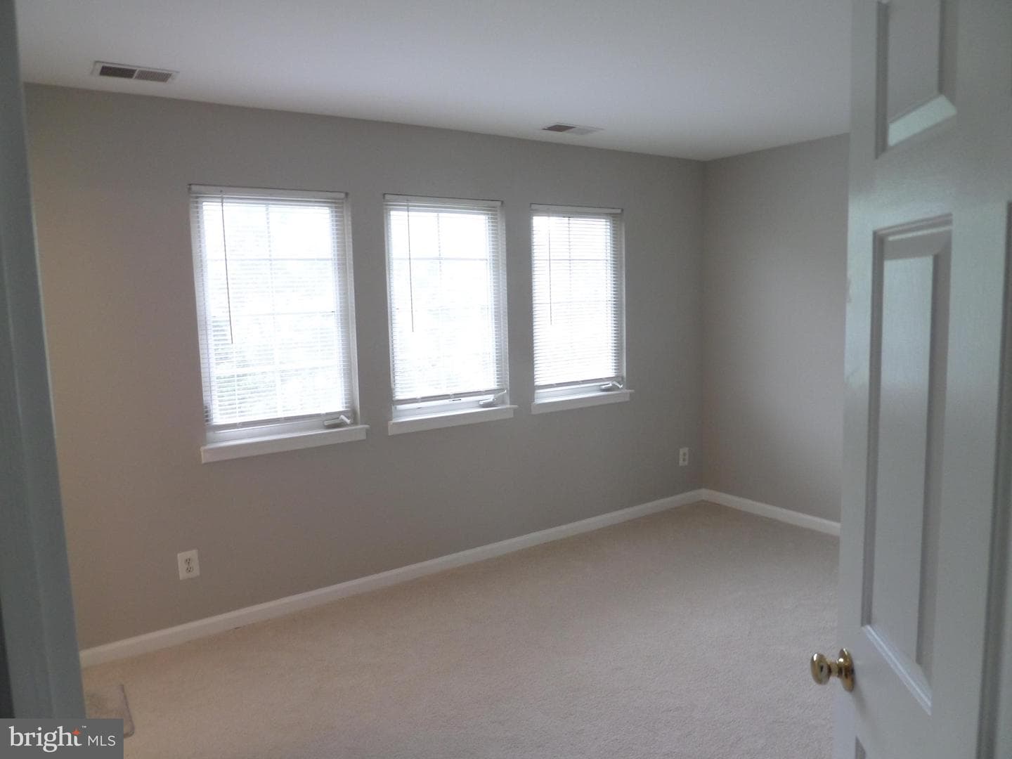 41885 Precious Square photo 37