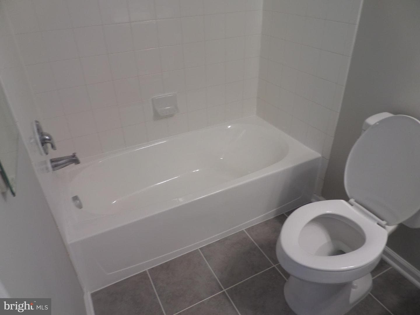 41885 Precious Square photo 49